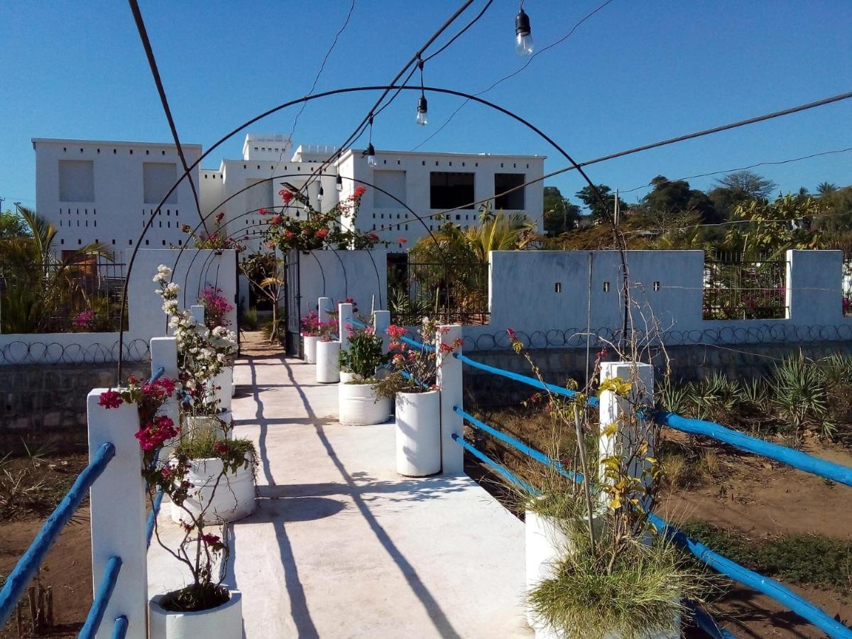 Cytyz Appart Hotel Mahajanga Bagian luar foto