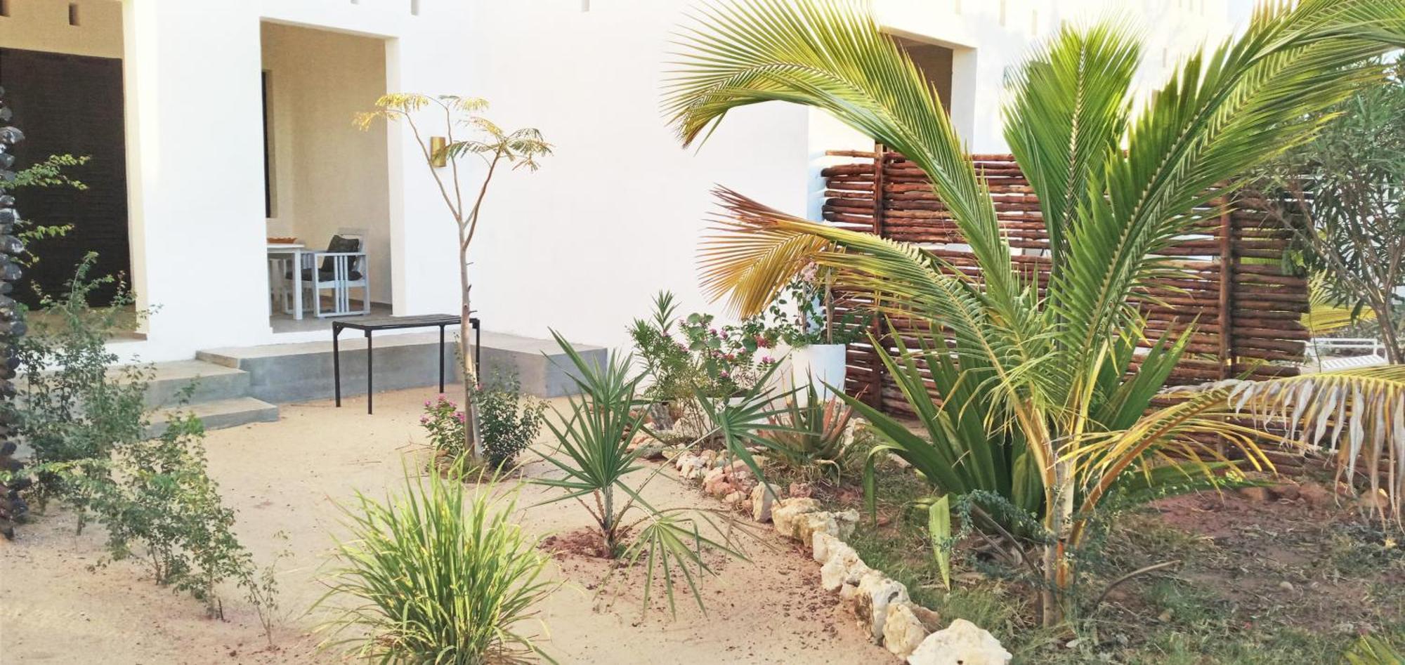 Cytyz Appart Hotel Mahajanga Bagian luar foto