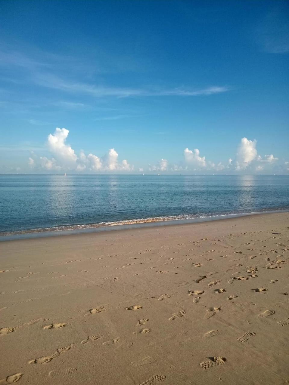 Cytyz Appart Hotel Mahajanga Bagian luar foto